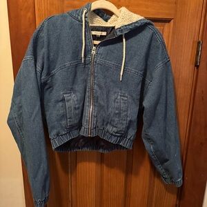 Pacsun Hooded Full-Zip Cropped Denim Jean Jacket Women’s Medium Fur Hood